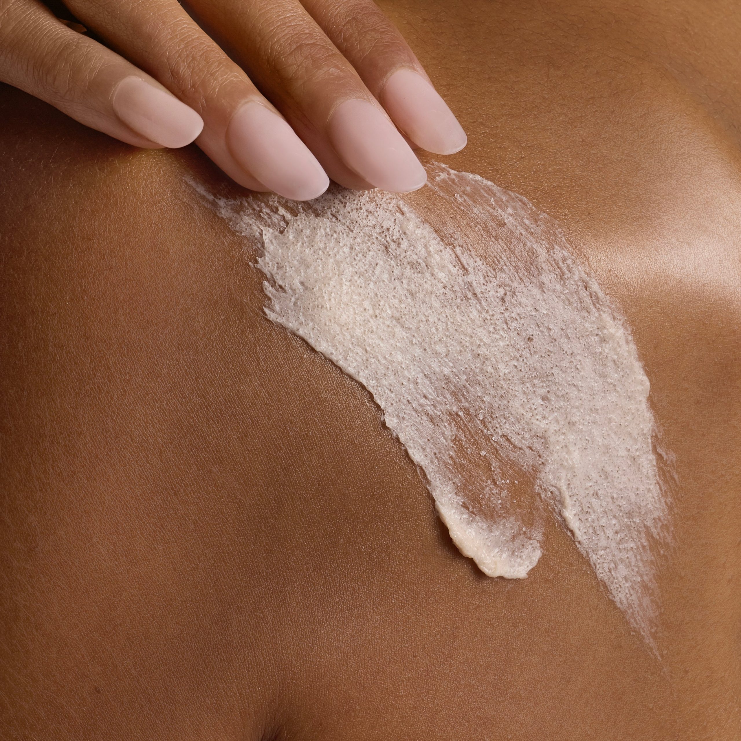 Golden Vanilla Daily Moisturizing Scrub - Image 4